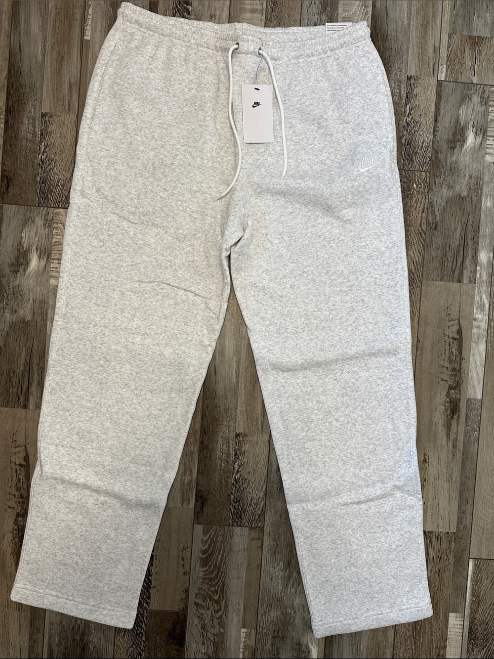 Nike Men's Light Heather Gray Standard Straight Leg Joggers. NWT!